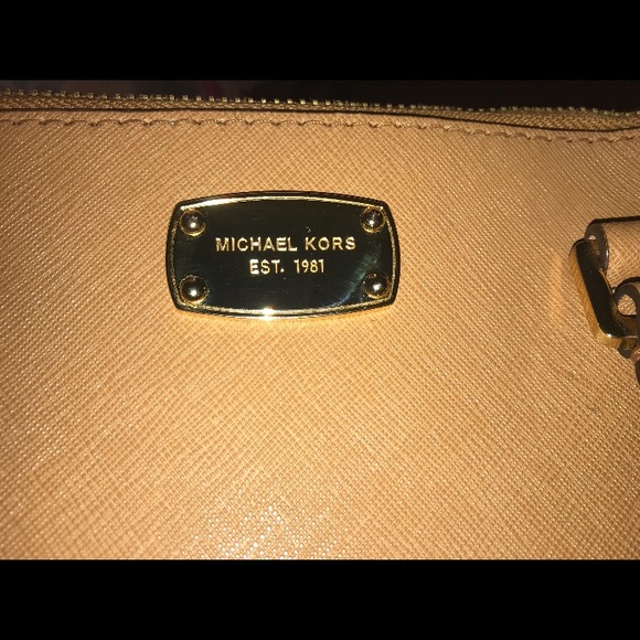 Authentic Michael kors - Picture 2 of 5